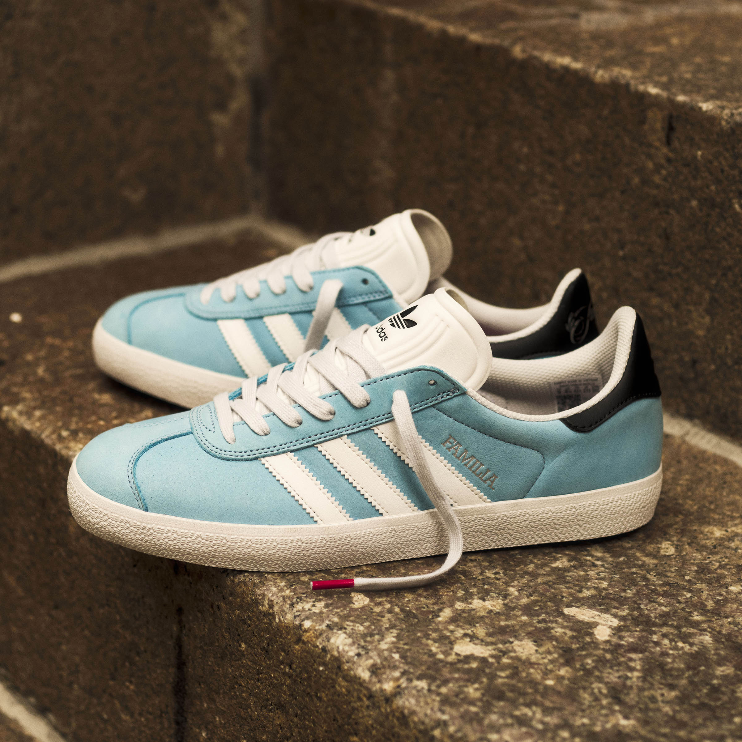 Adidas MNUFC Familia Gazelle - Lt Blue / White / Black - Image 8