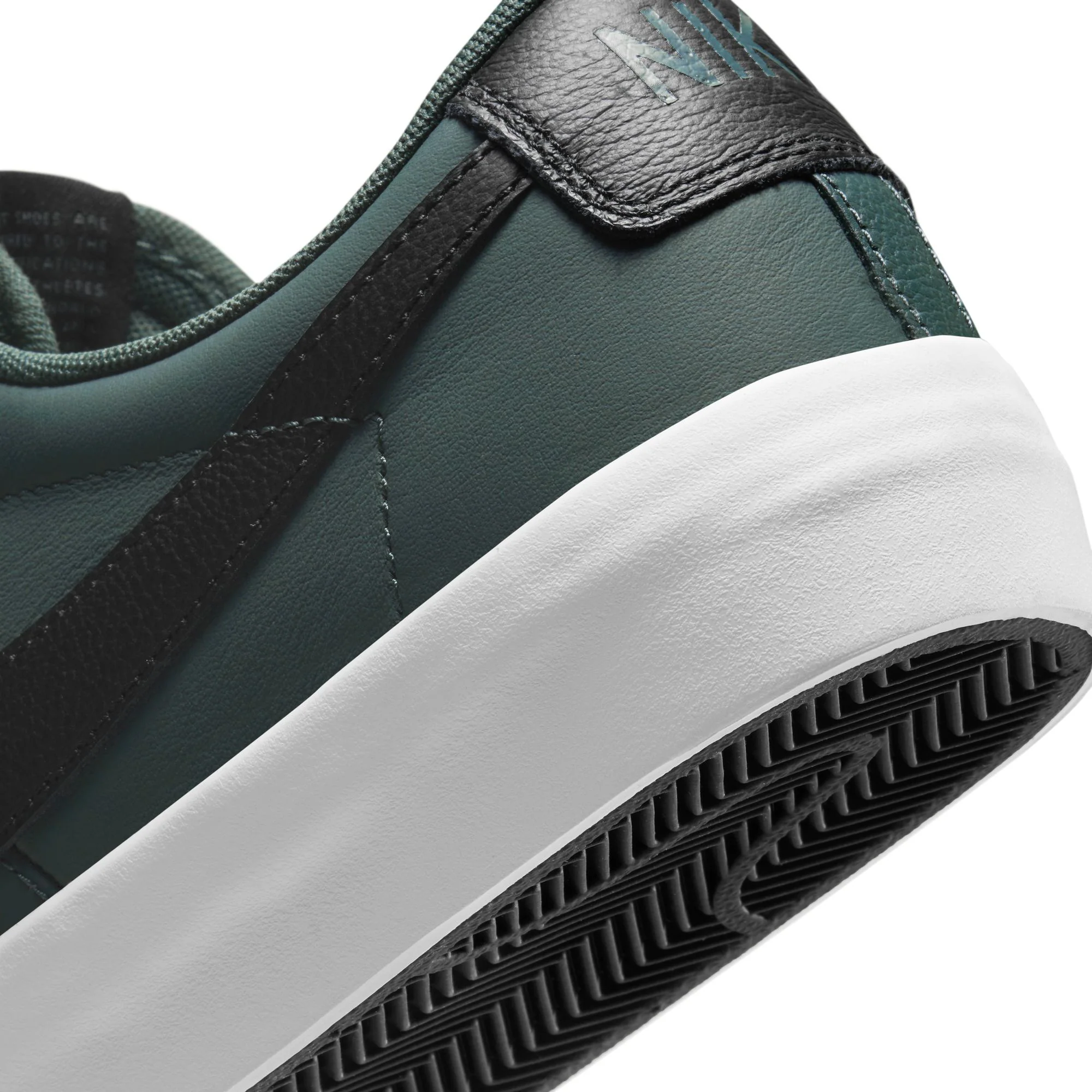 Nike SB Blazer Low Pro GT - Vintage Green / Black - Image 7