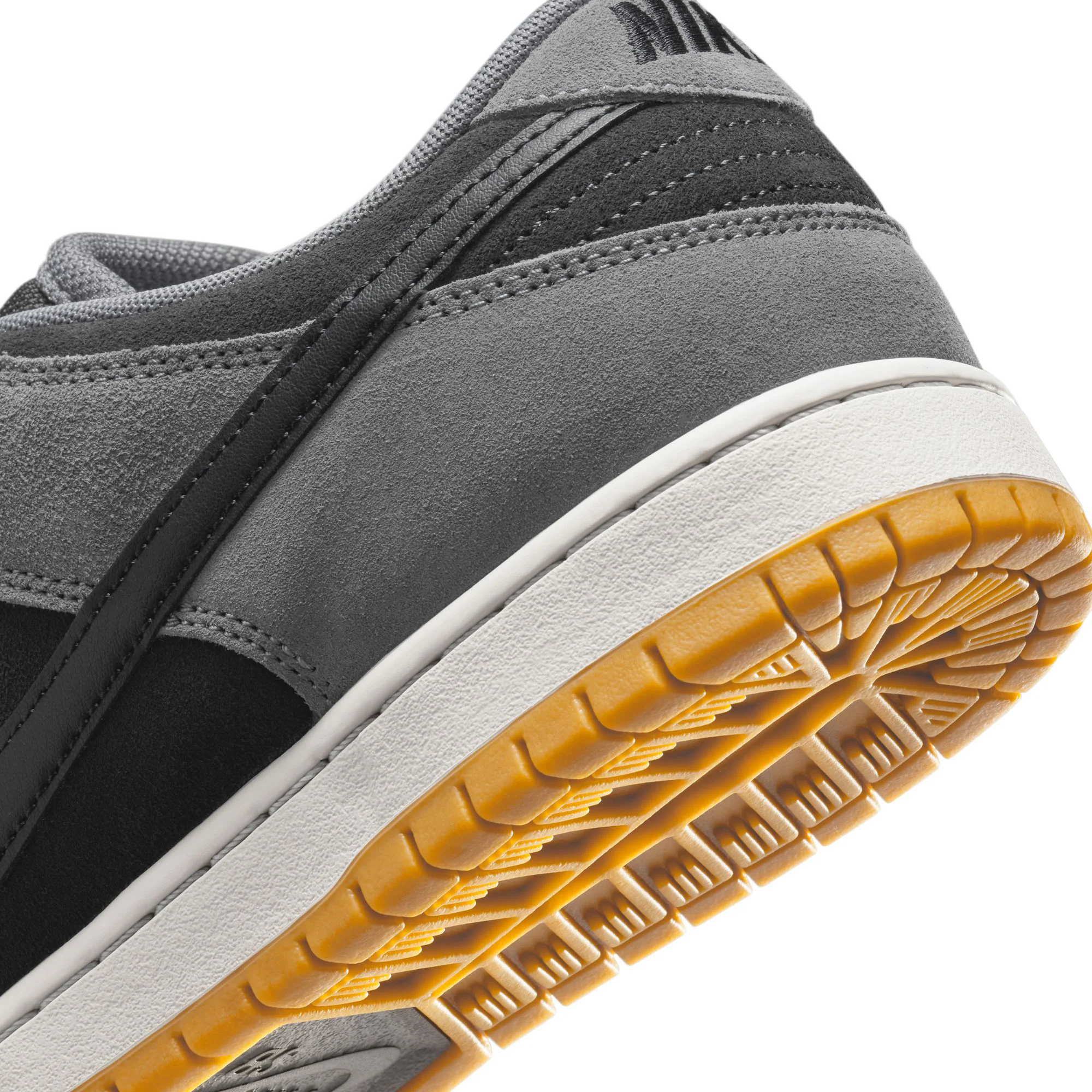 Nike SB Dunk Low Pro - Dk Smoke Grey / Black - Image 7