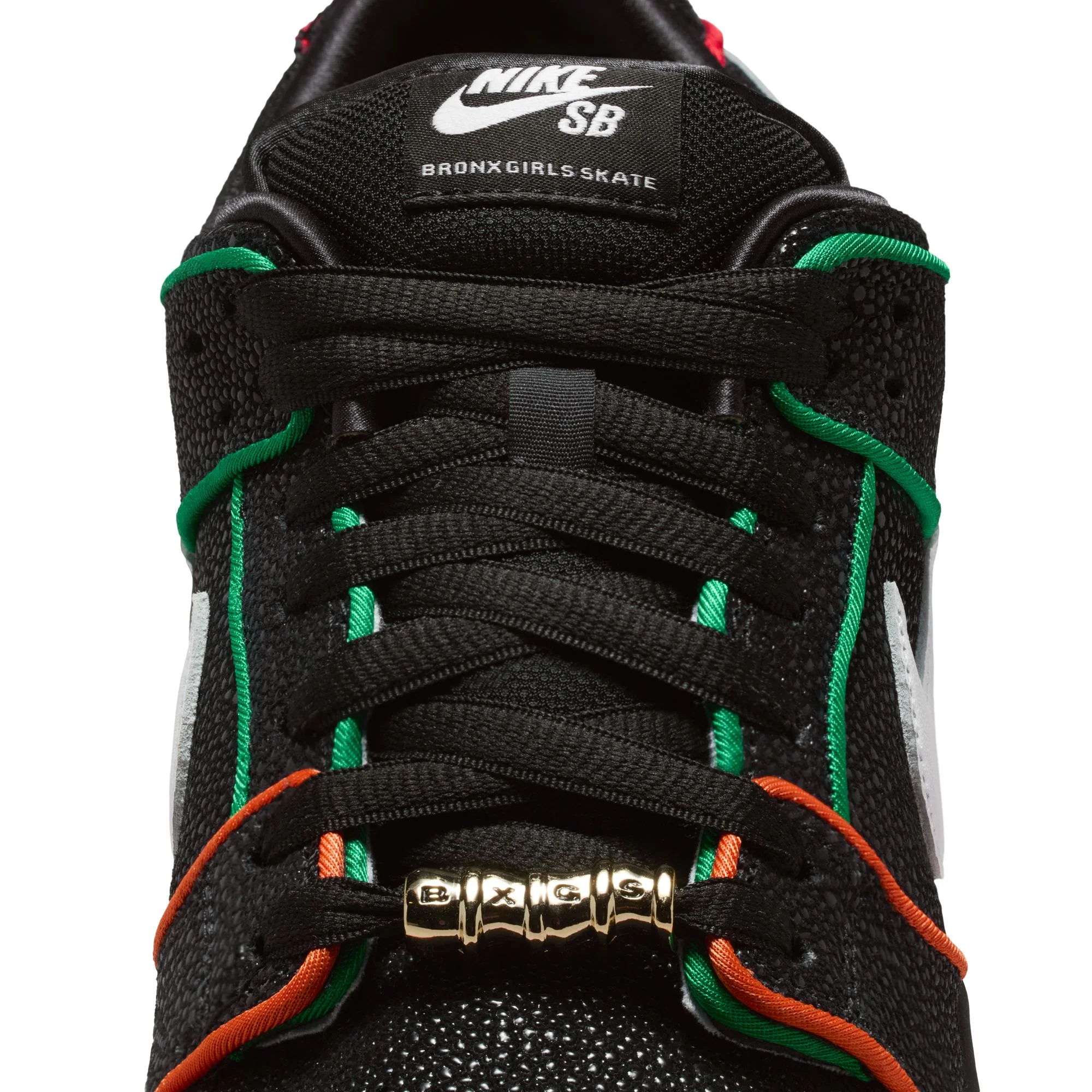 Nike SB Dunk Low Pro QS - Bronx Girls Skate - Image 7