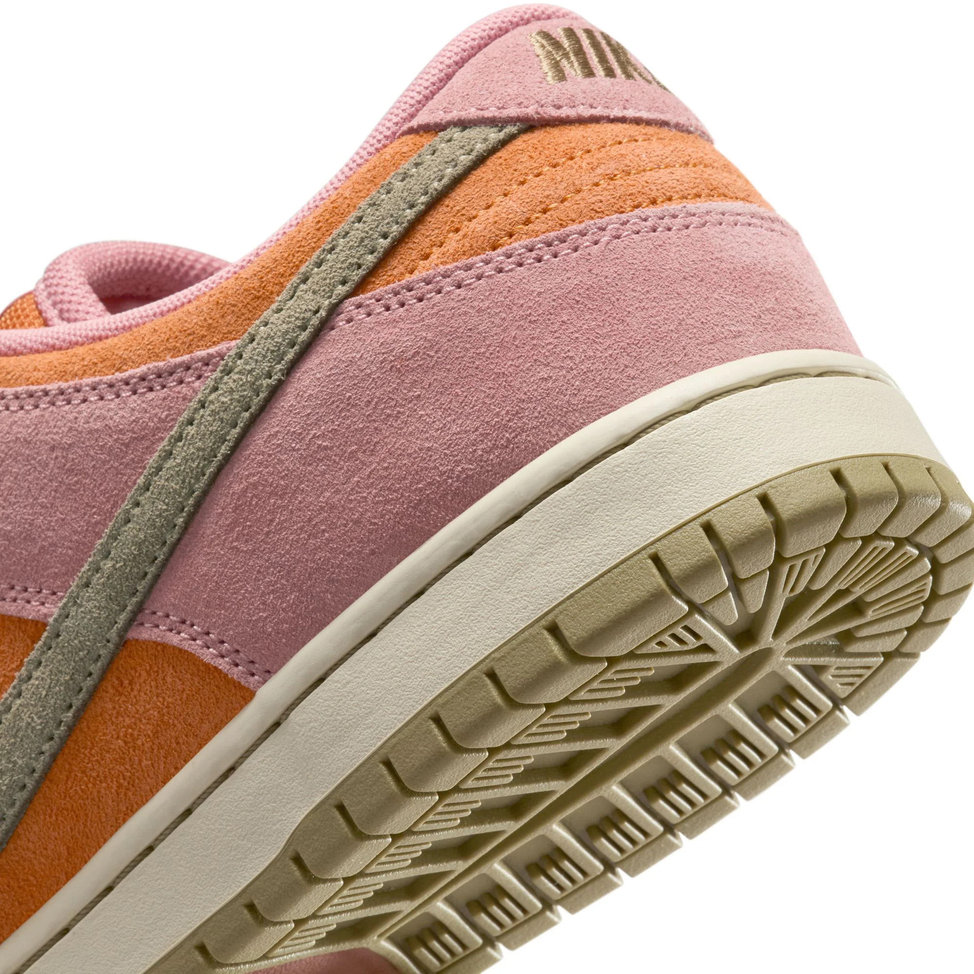 Nike SB Dunk Low Pro - Red Stardust / Neutral Olive / Monarch - Image 7