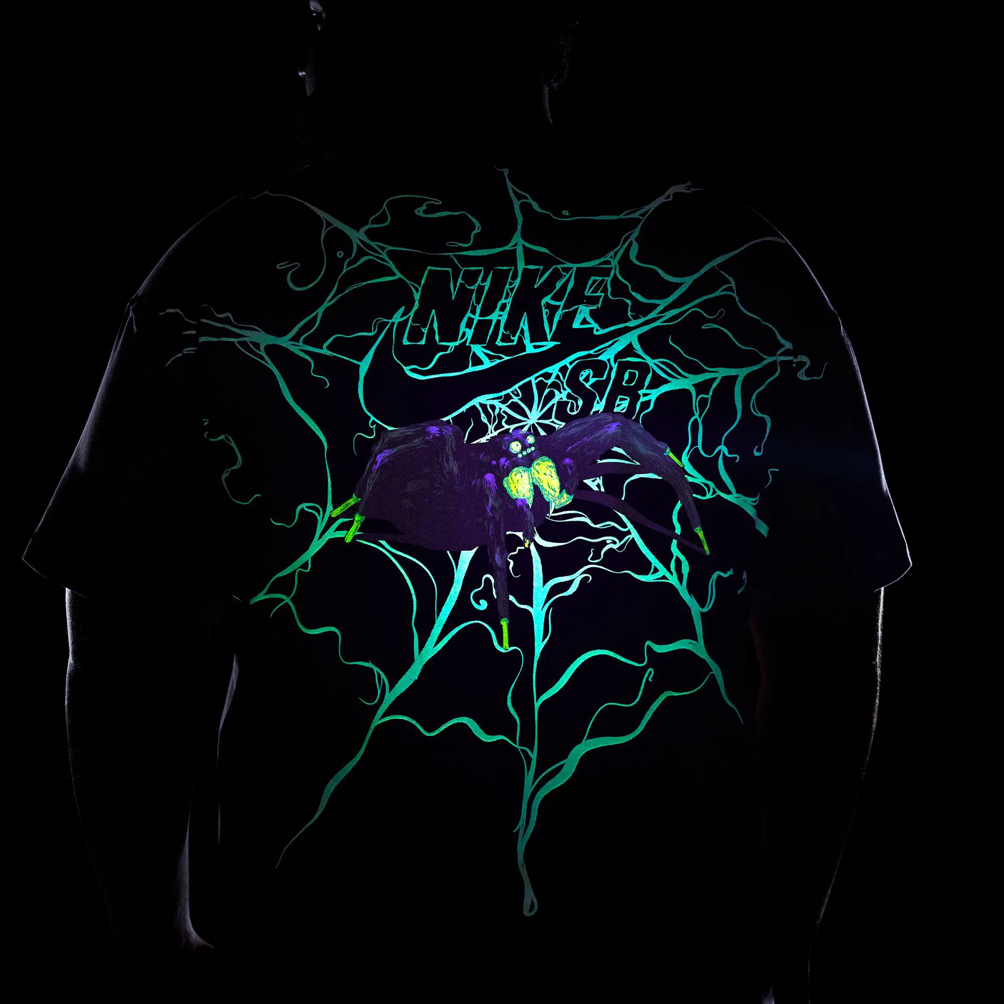 Nike SB OC Spider Halloween Glow In The Dark Tee - Black - Image 4
