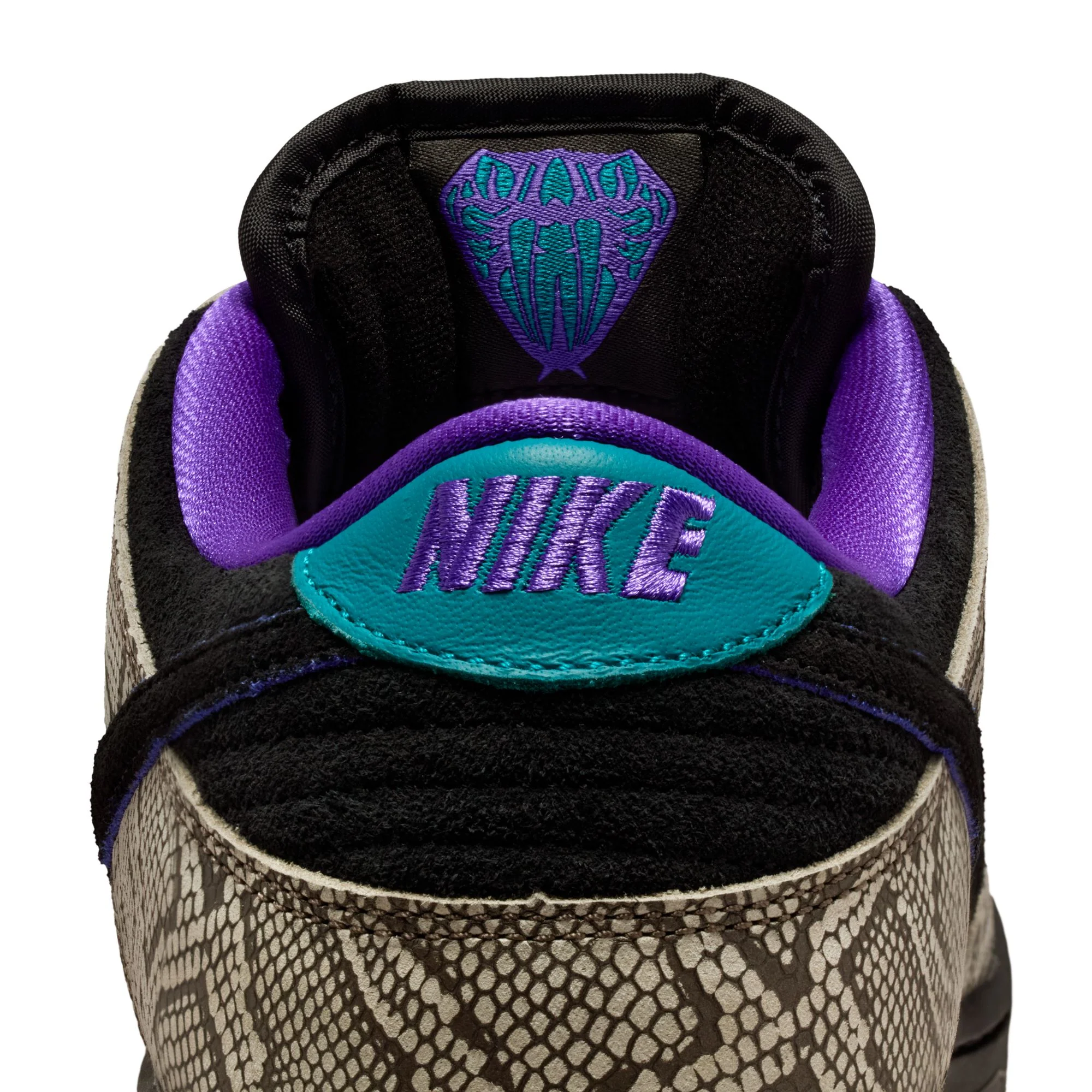 Nike SB x Dashawn Jordan Dunk Low Pro - String Black / Bright Spruce / Fierce Purple - Image 9