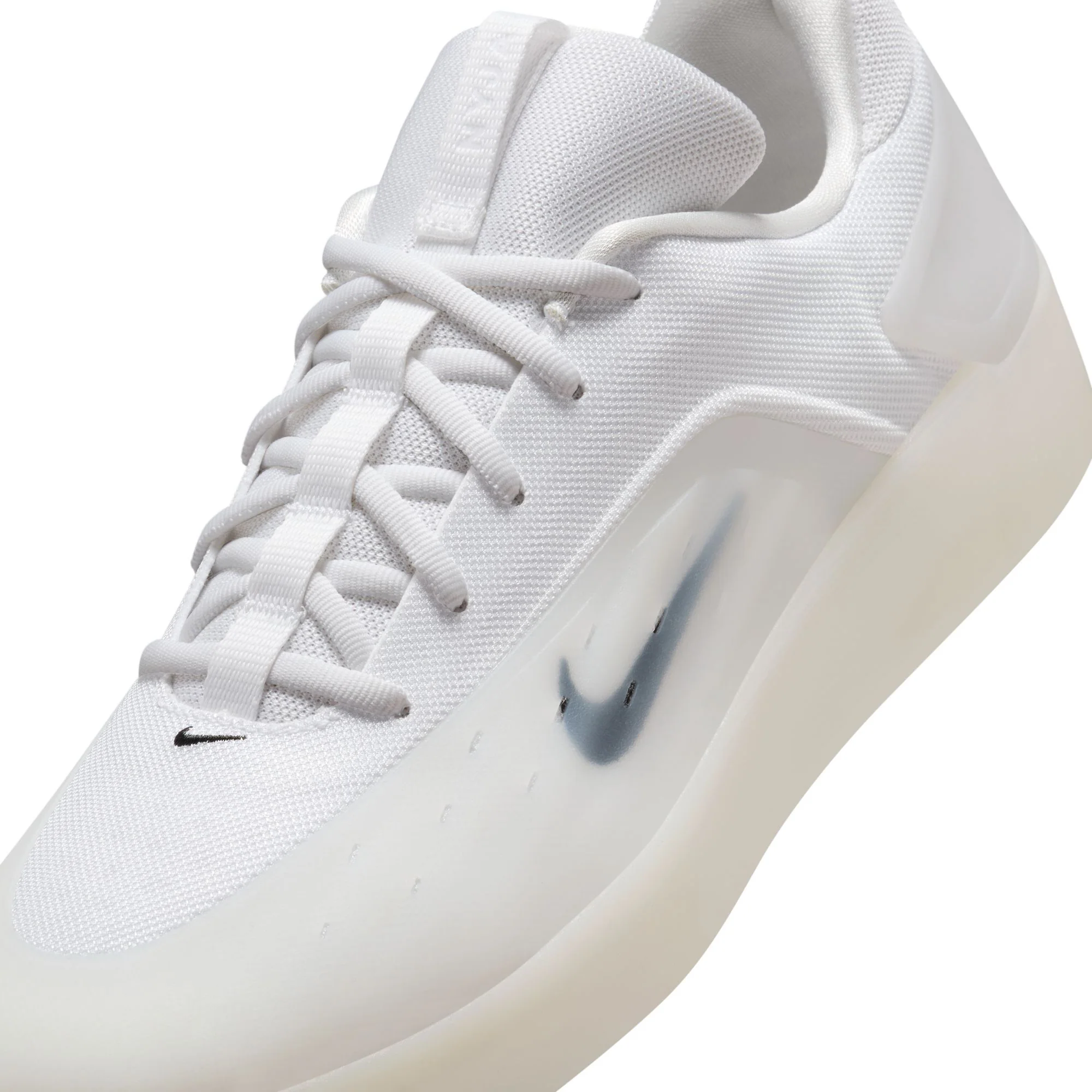 Nike SB Zoom Nyjah 4 - White / Black / White - Image 6