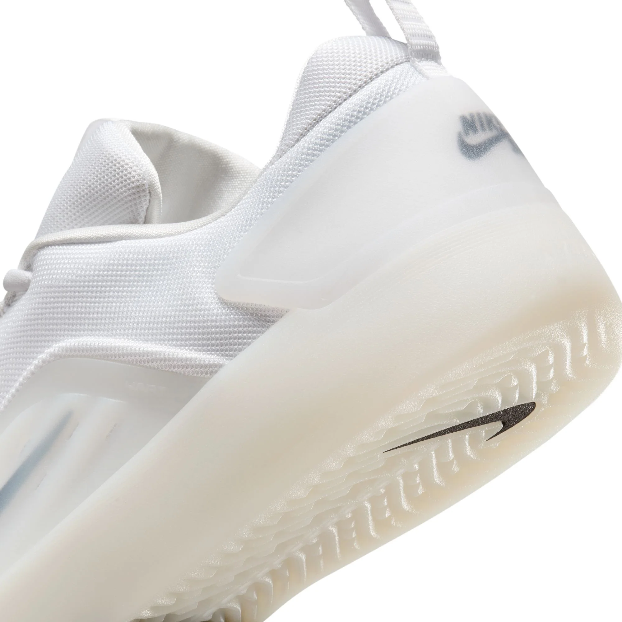 Nike SB Zoom Nyjah 4 - White / Black / White - Image 7