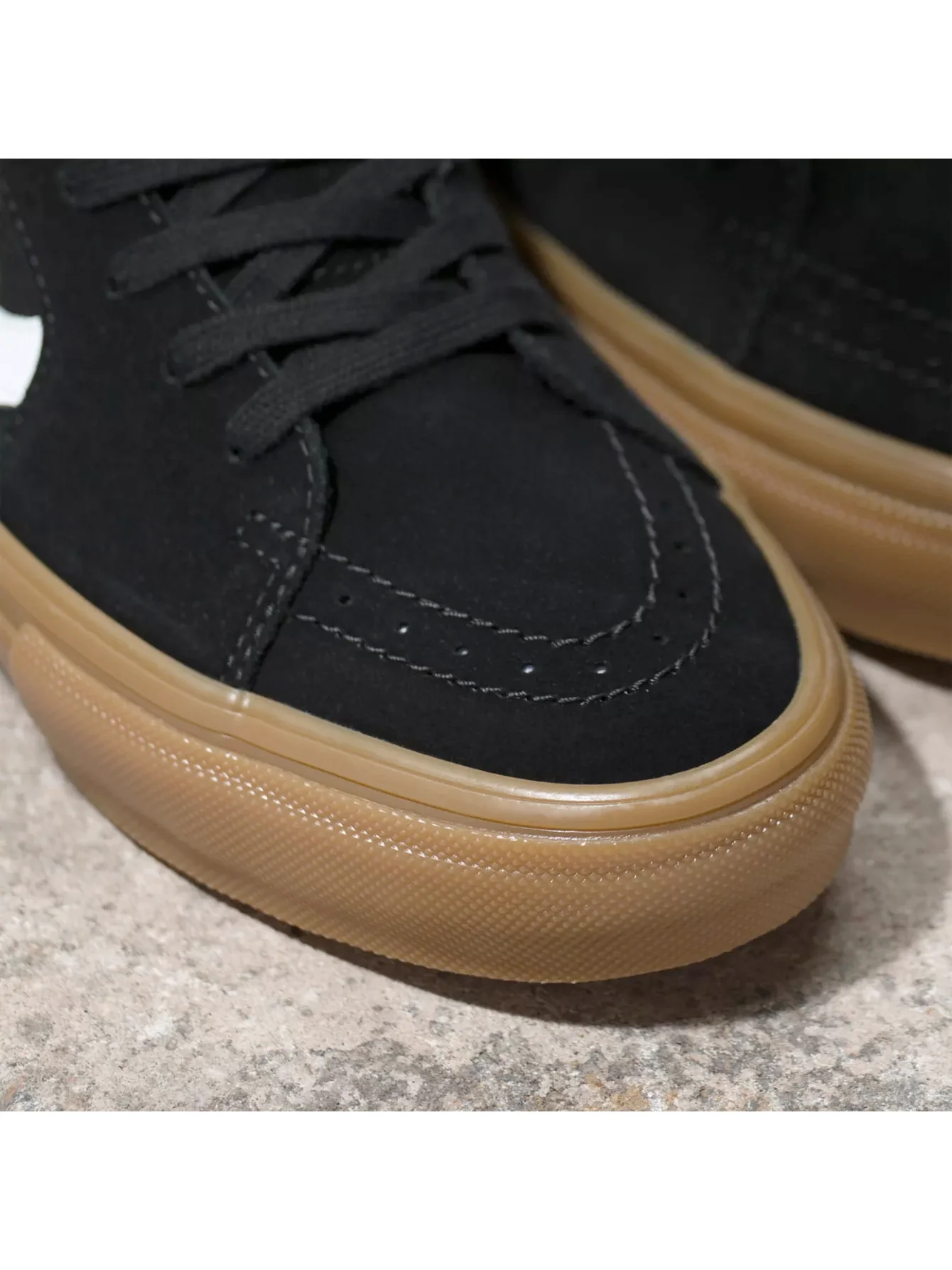 Vans Skate Sk8 Hi-Black/Gum - Image 6
